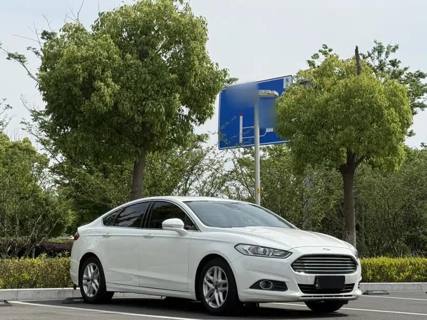 Ford Mondeo 2013 1.5L GTDi180 Fashion Edition — миниатюра 10