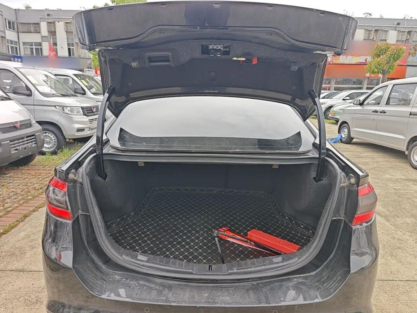 Ford Mondeo 2013 1.5L GTDi180 Fashion Edition — миниатюра 22