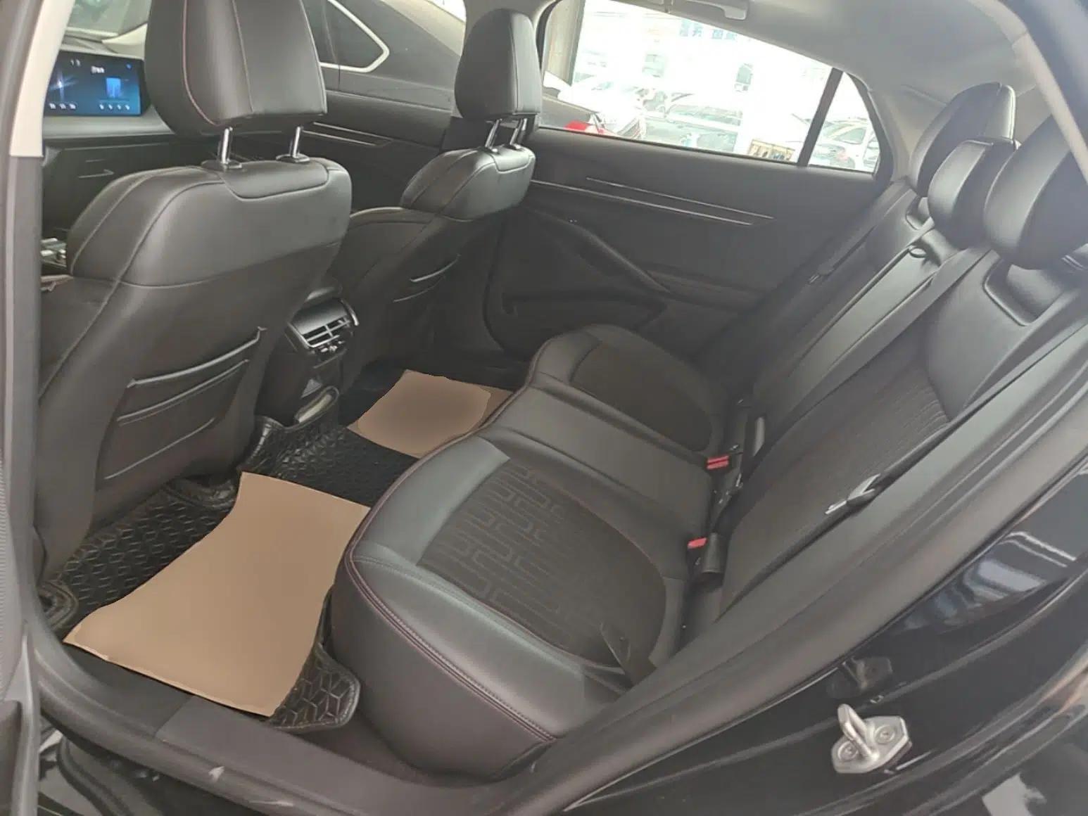 Ford Mondeo 2022 Restyled EcoBoost 245 Luxury Version — миниатюра 20