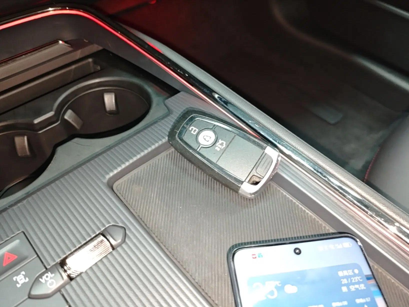 Ford Mondeo 2022 EcoBoost 245 Luxury Model — миниатюра 12