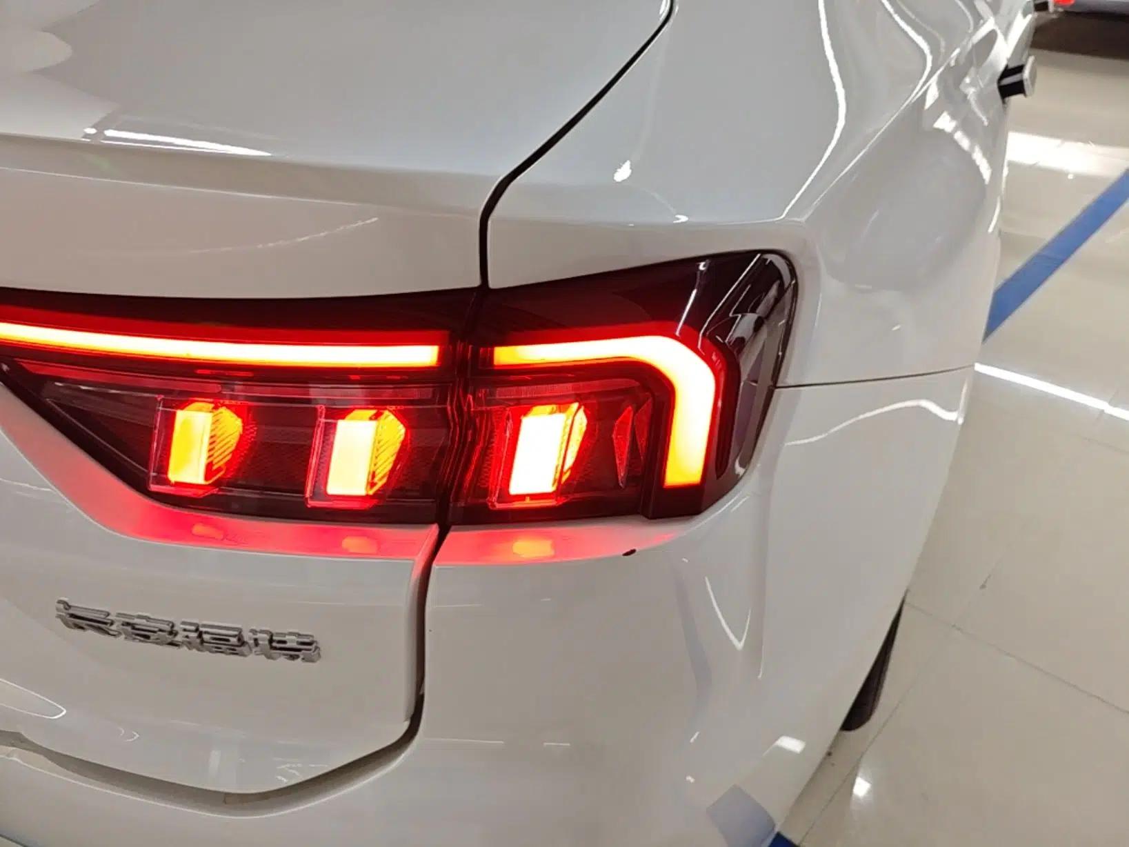 Ford Mondeo 2022 EcoBoost 245 Luxury Model — миниатюра 7