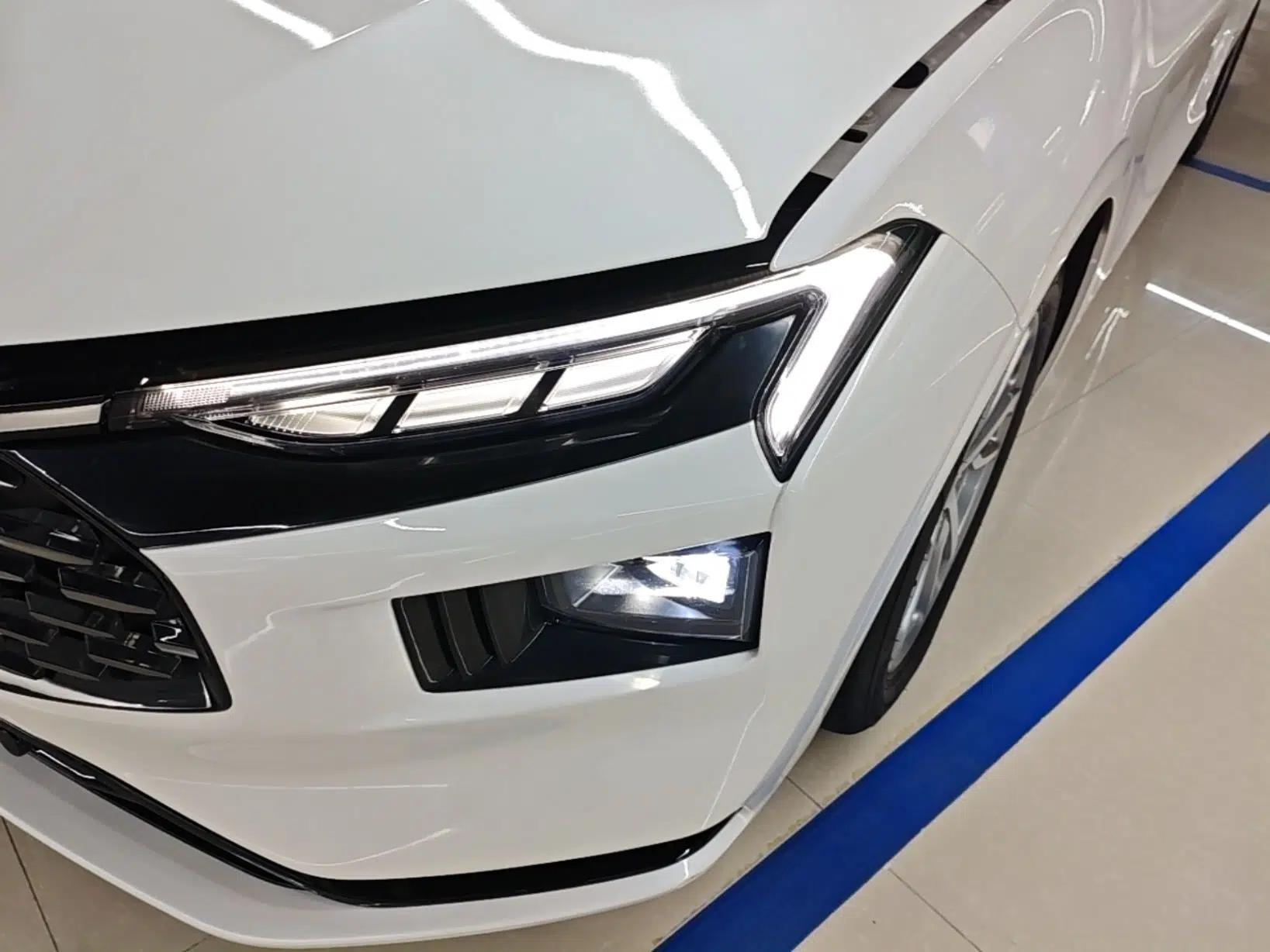 Ford Mondeo 2022 EcoBoost 245 Luxury Model — миниатюра 9