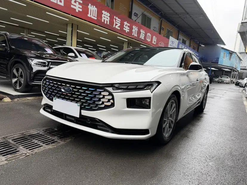 Ford Mondeo 2022 EcoBoost 245 Luxury Model — миниатюра 2