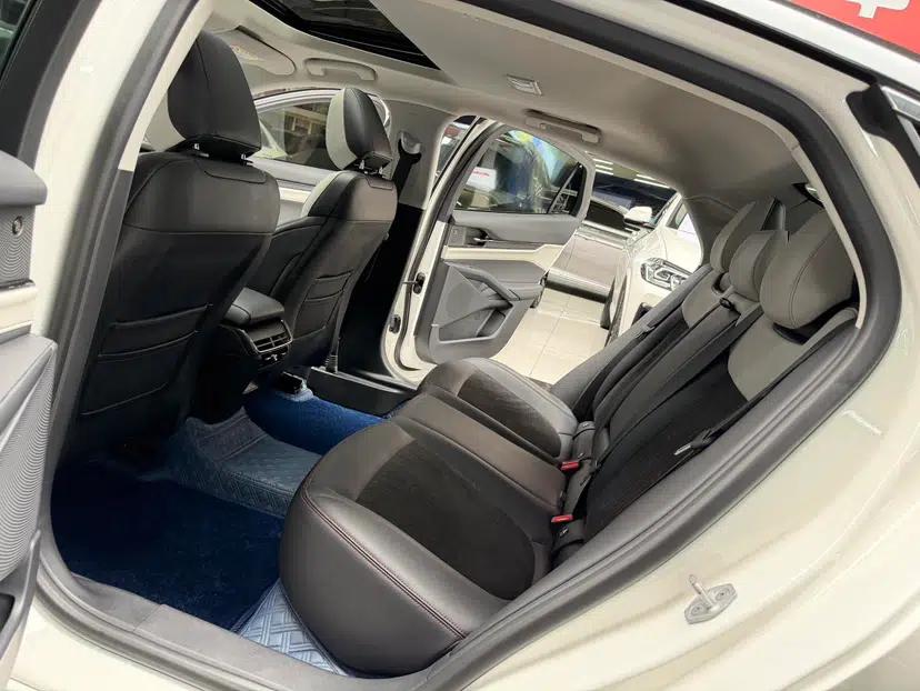 Ford Mondeo 2022 EcoBoost 245 Luxury Model — миниатюра 17