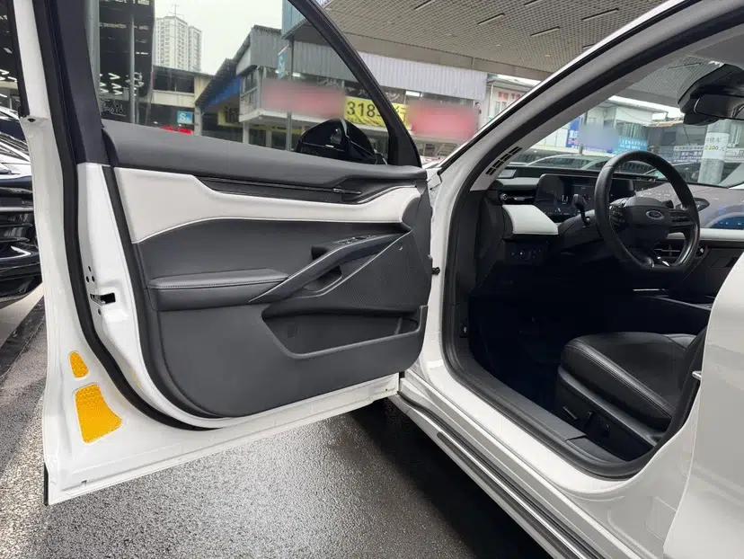 Ford Mondeo 2022 EcoBoost 245 Luxury Model — миниатюра 24