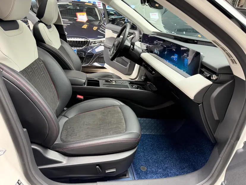 Ford Mondeo 2022 EcoBoost 245 Luxury Model — миниатюра 25