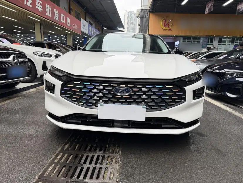 Ford Mondeo 2022 EcoBoost 245 Luxury Model — миниатюра 6