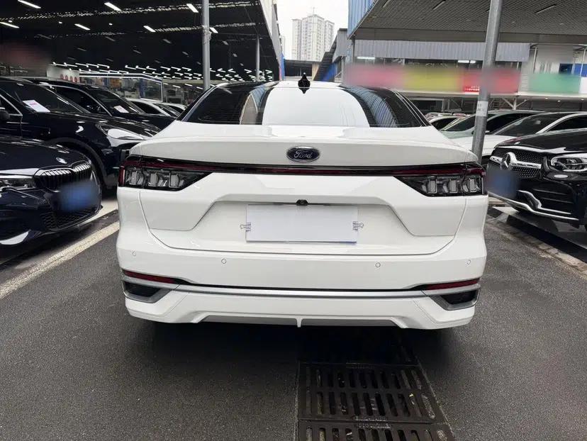 Ford Mondeo 2022 EcoBoost 245 Luxury Model — миниатюра 7