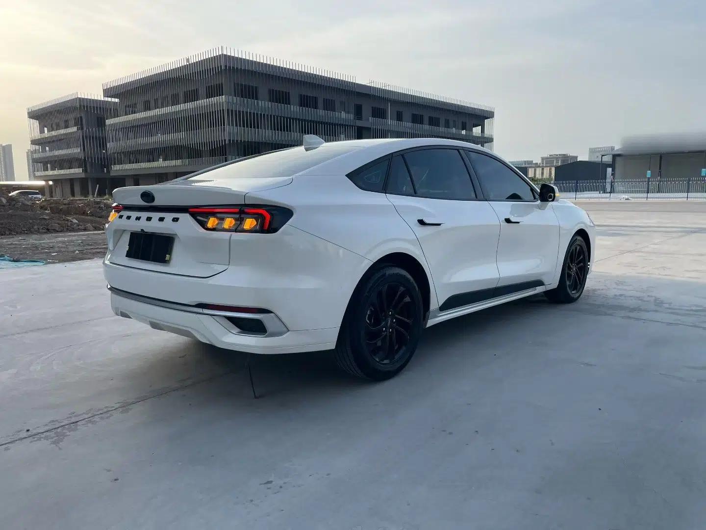 Ford Mondeo 2025 1.5T EcoBoost Comfort Version — миниатюра 12