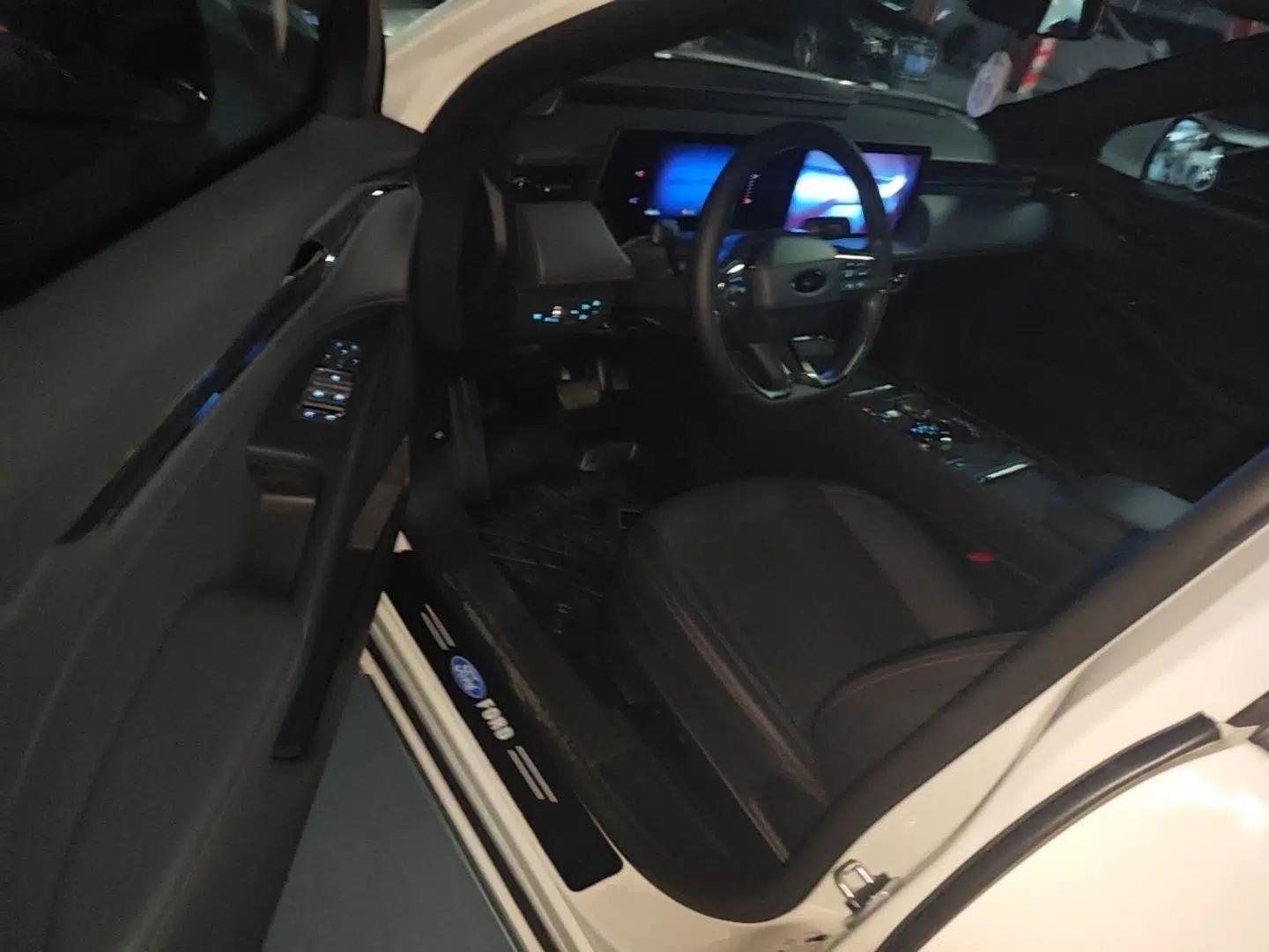 Ford Mondeo 2025 1.5T EcoBoost Comfort Version — миниатюра 19