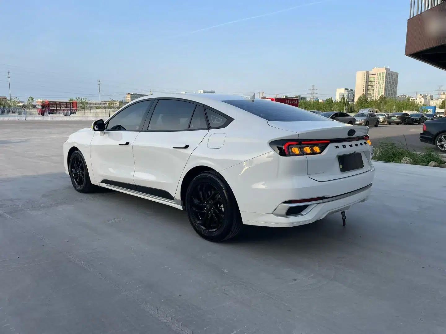 Ford Mondeo 2025 1.5T EcoBoost Comfort Version — миниатюра 7