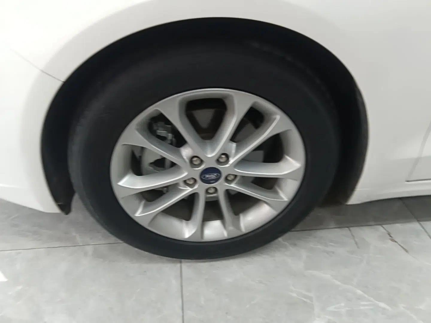 Ford Mondeo 2020 EcoBoost 180 Stylish Model — миниатюра 8