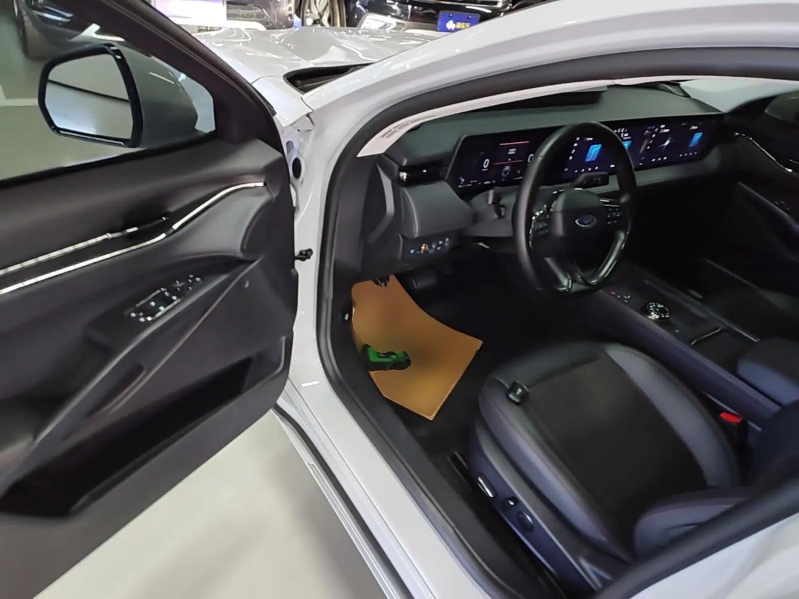 Ford Mondeo 2023 EcoBoost 180 Luxury Model — миниатюра 18