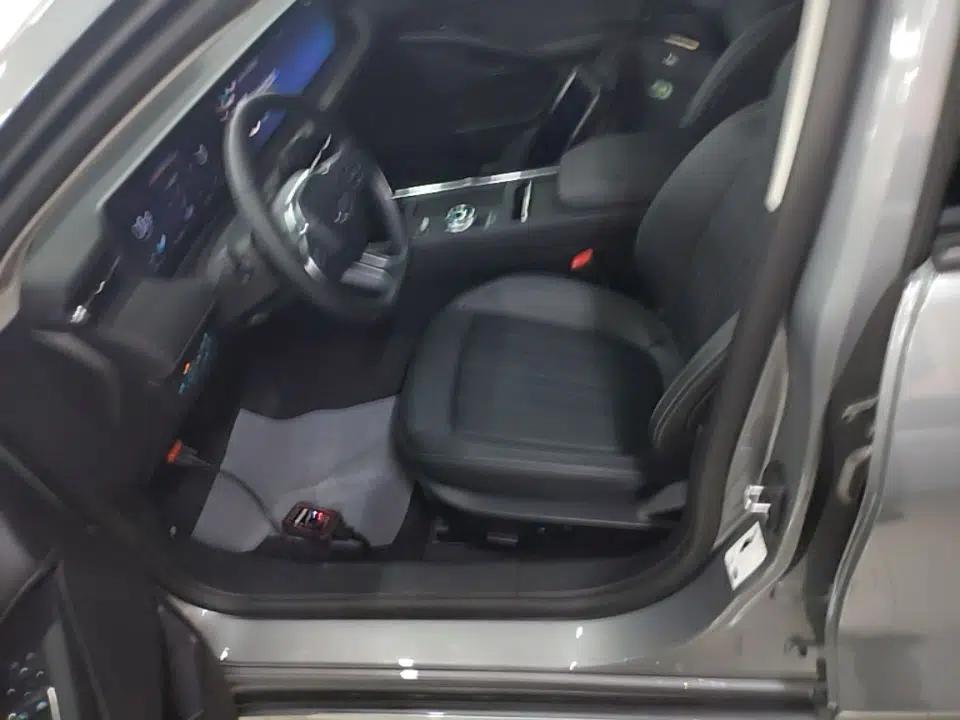 Ford Mondeo 2025 2.0T EcoBoost Luxury Version — миниатюра 18