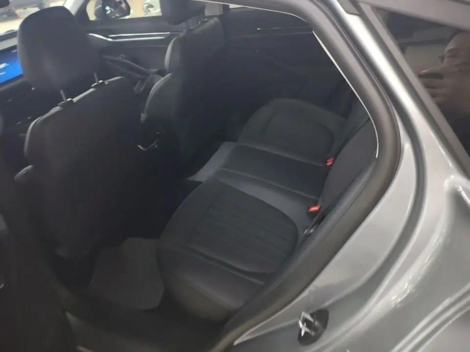 Ford Mondeo 2025 2.0T EcoBoost Luxury Version — миниатюра 20