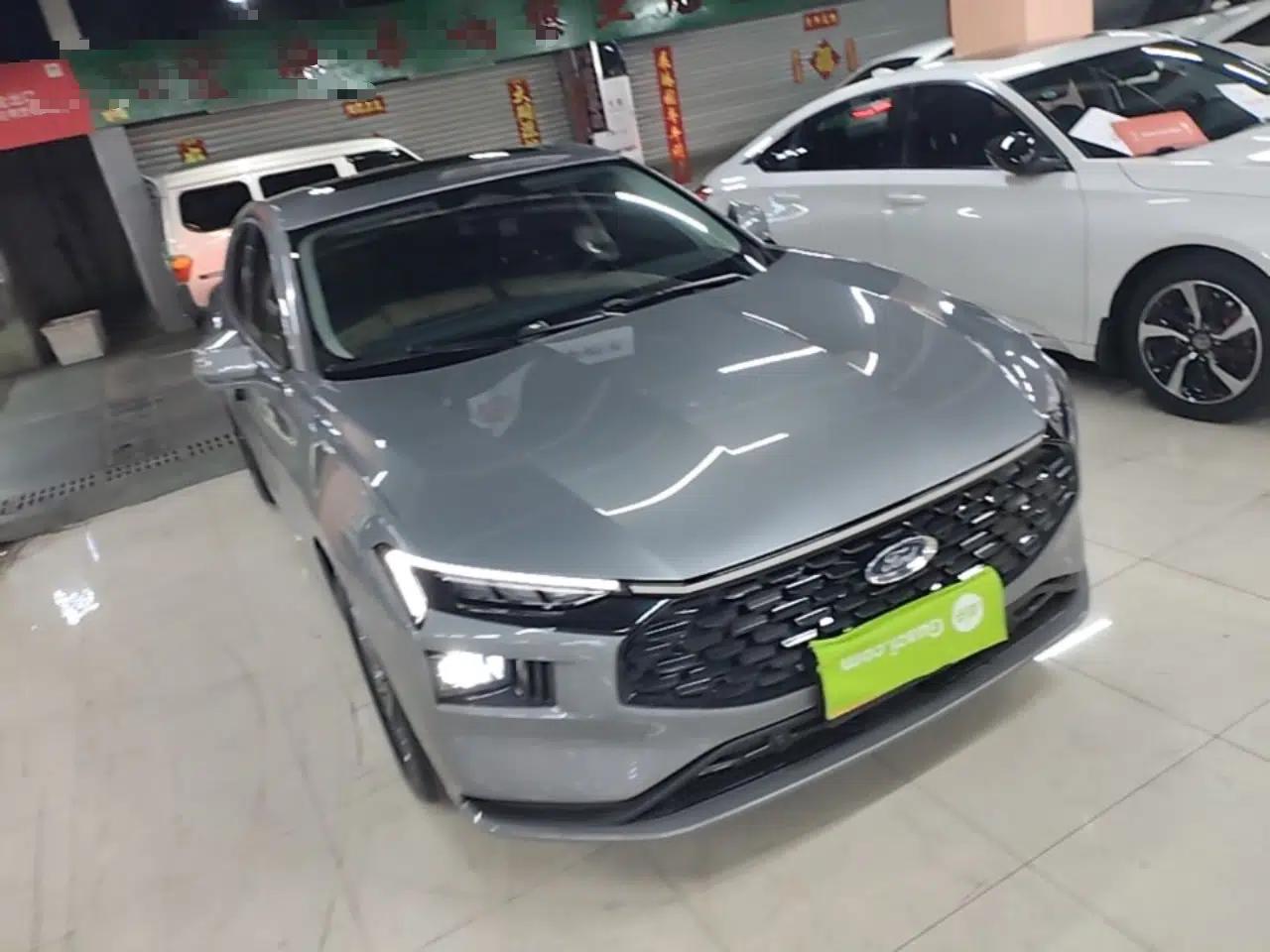Ford Mondeo 2025 2.0T EcoBoost Luxury Version — миниатюра 3