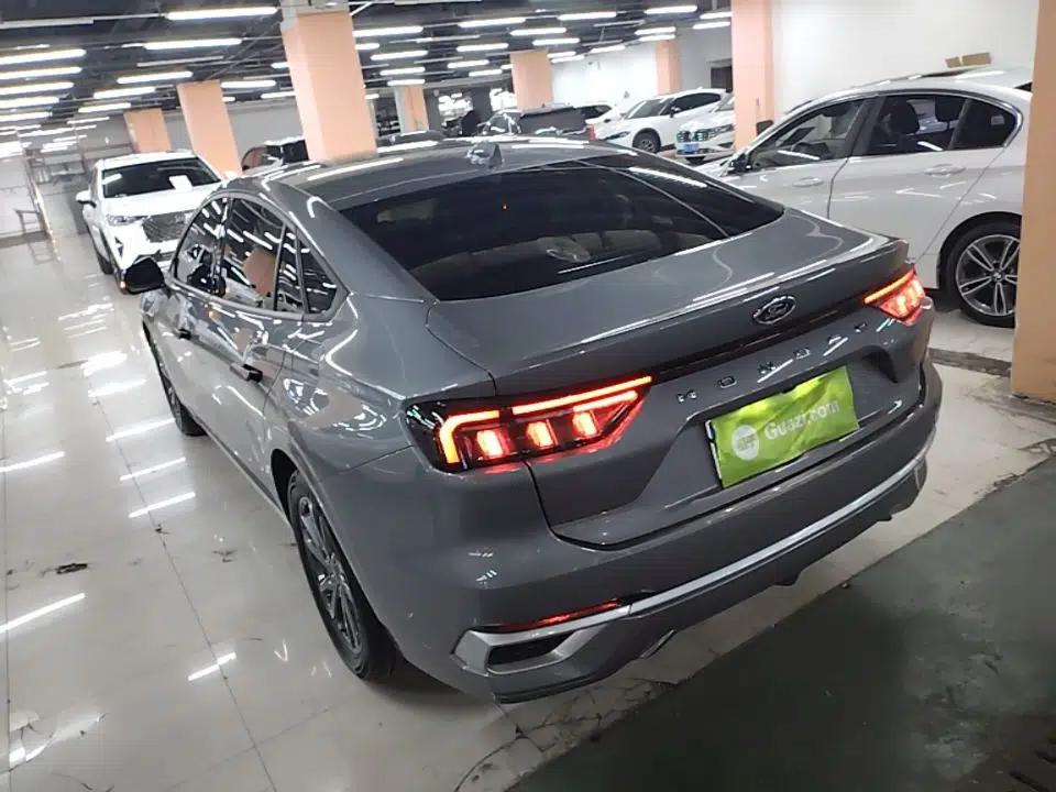 Ford Mondeo 2025 2.0T EcoBoost Luxury Version — миниатюра 4