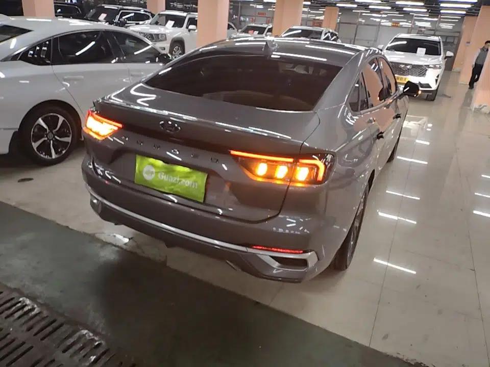 Ford Mondeo 2025 2.0T EcoBoost Luxury Version — миниатюра 6