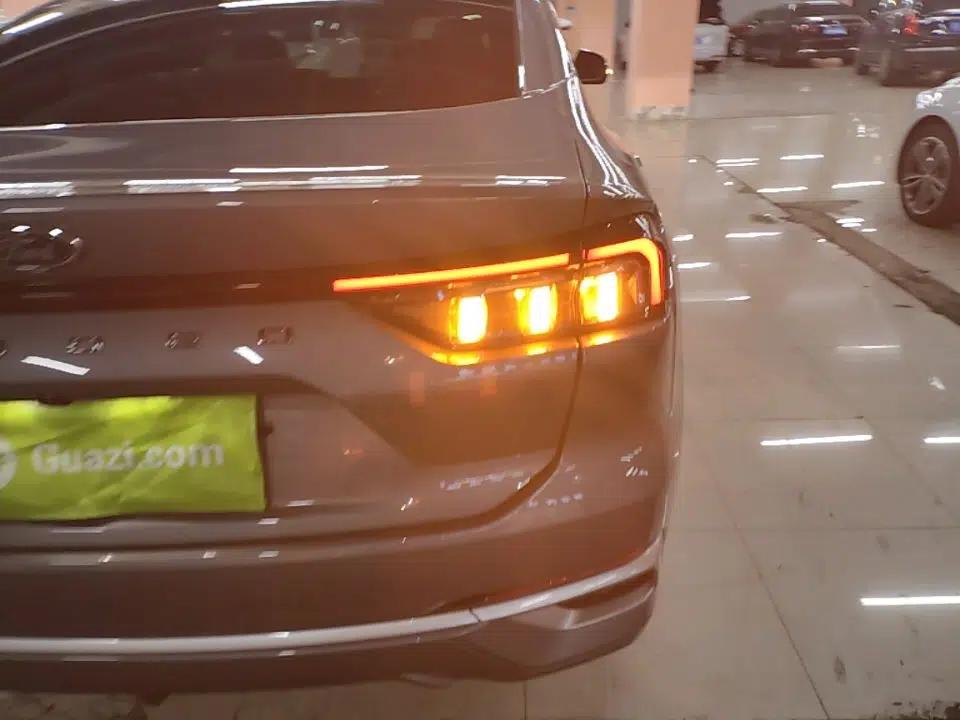 Ford Mondeo 2025 2.0T EcoBoost Luxury Version — миниатюра 7