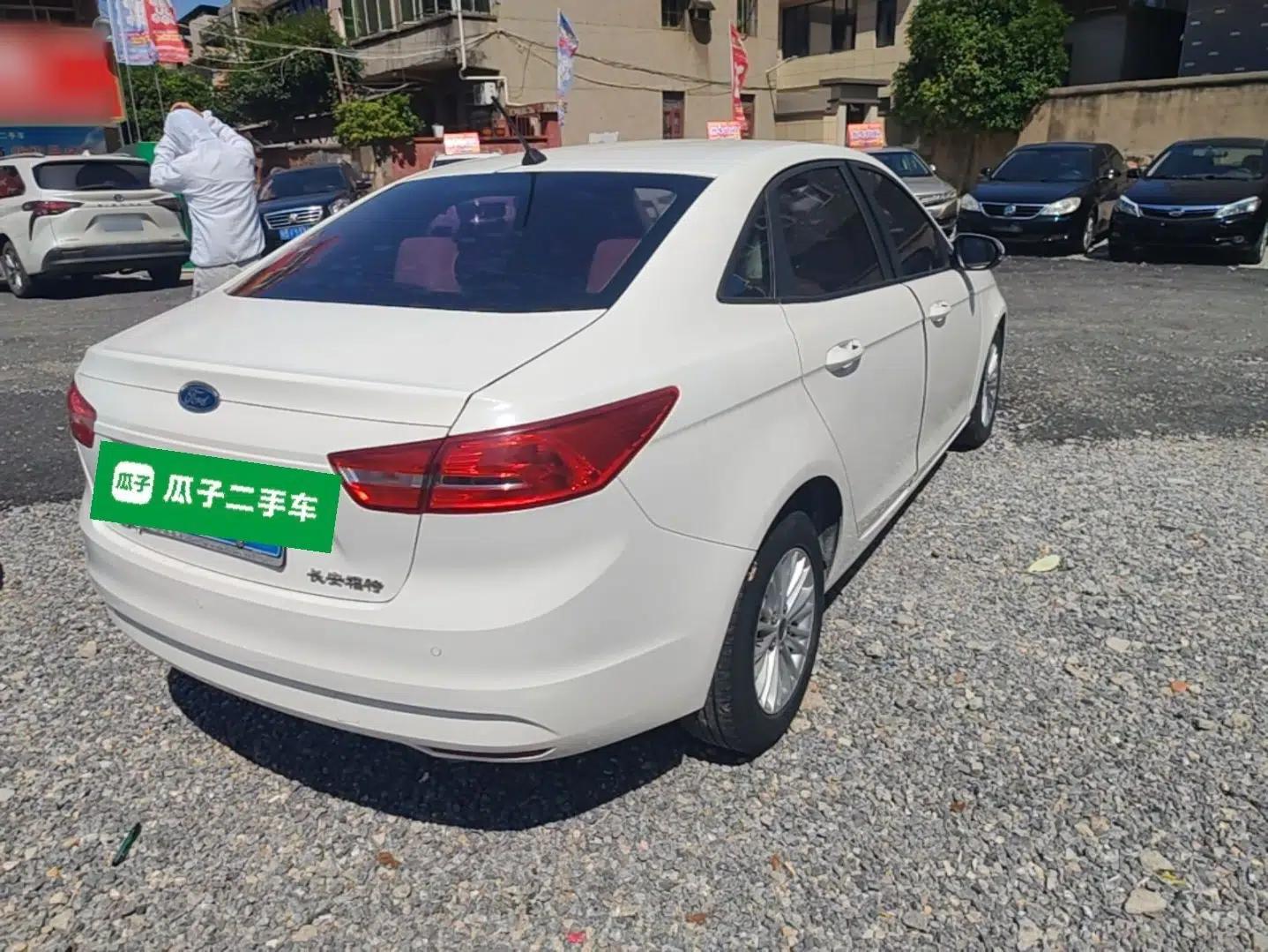 Ford Escort 2017 Revised Version 1.5L Automatic Comfort Edition — миниатюра 4
