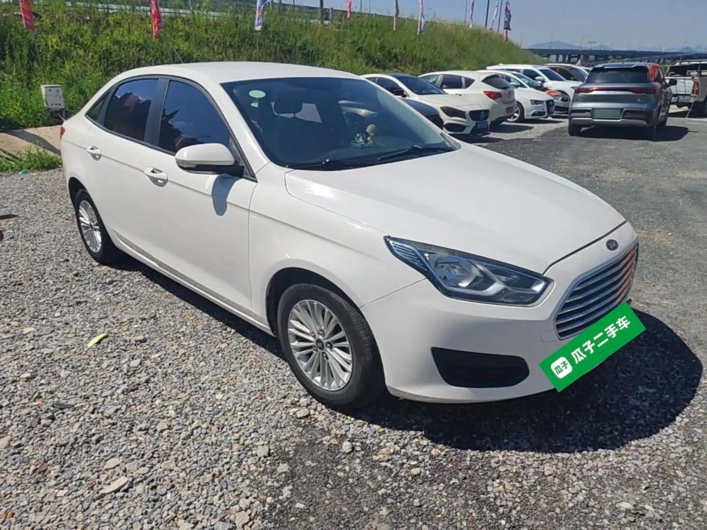 Ford Escort 2017 Revised Version 1.5L Automatic Comfort Edition — миниатюра 6