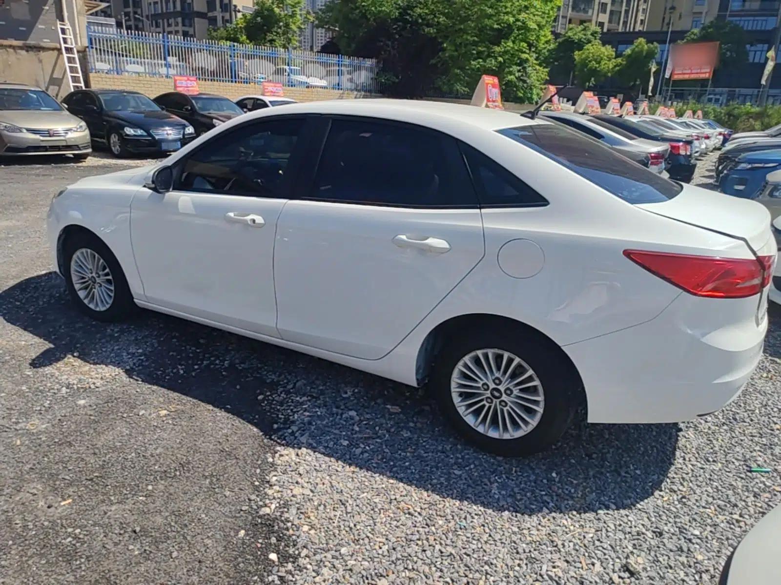 Ford Escort 2017 Revised Version 1.5L Automatic Comfort Edition — миниатюра 7
