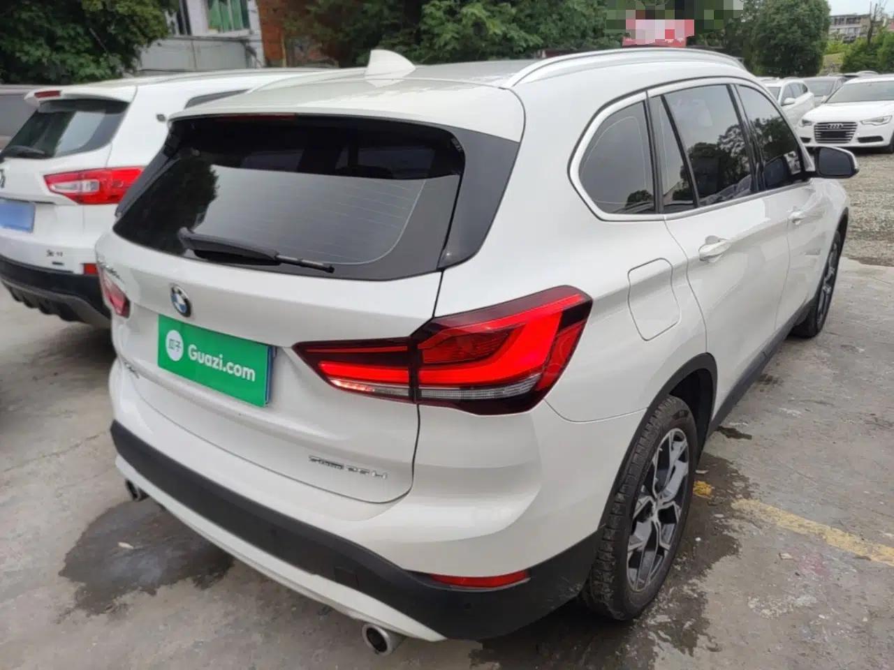 BMW X1 2022 sDrive25Li Leading Model — миниатюра 4
