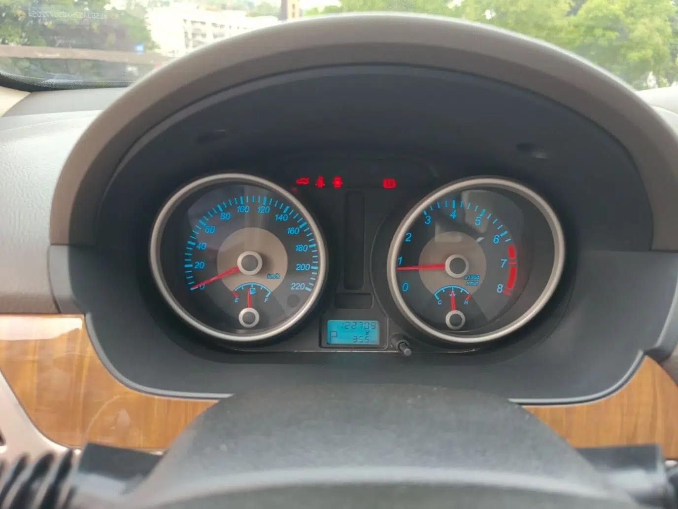 Buick Excelle 2015 1.5L Automatic Classic Model — миниатюра 15