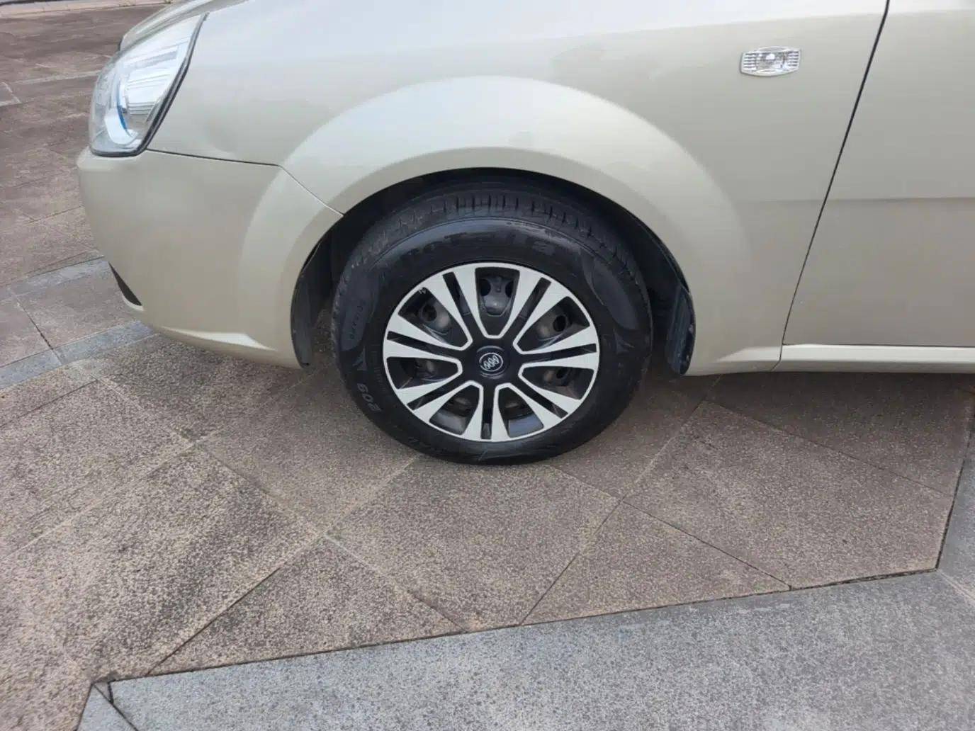 Buick Excelle 2015 1.5L Automatic Classic Model — миниатюра 8