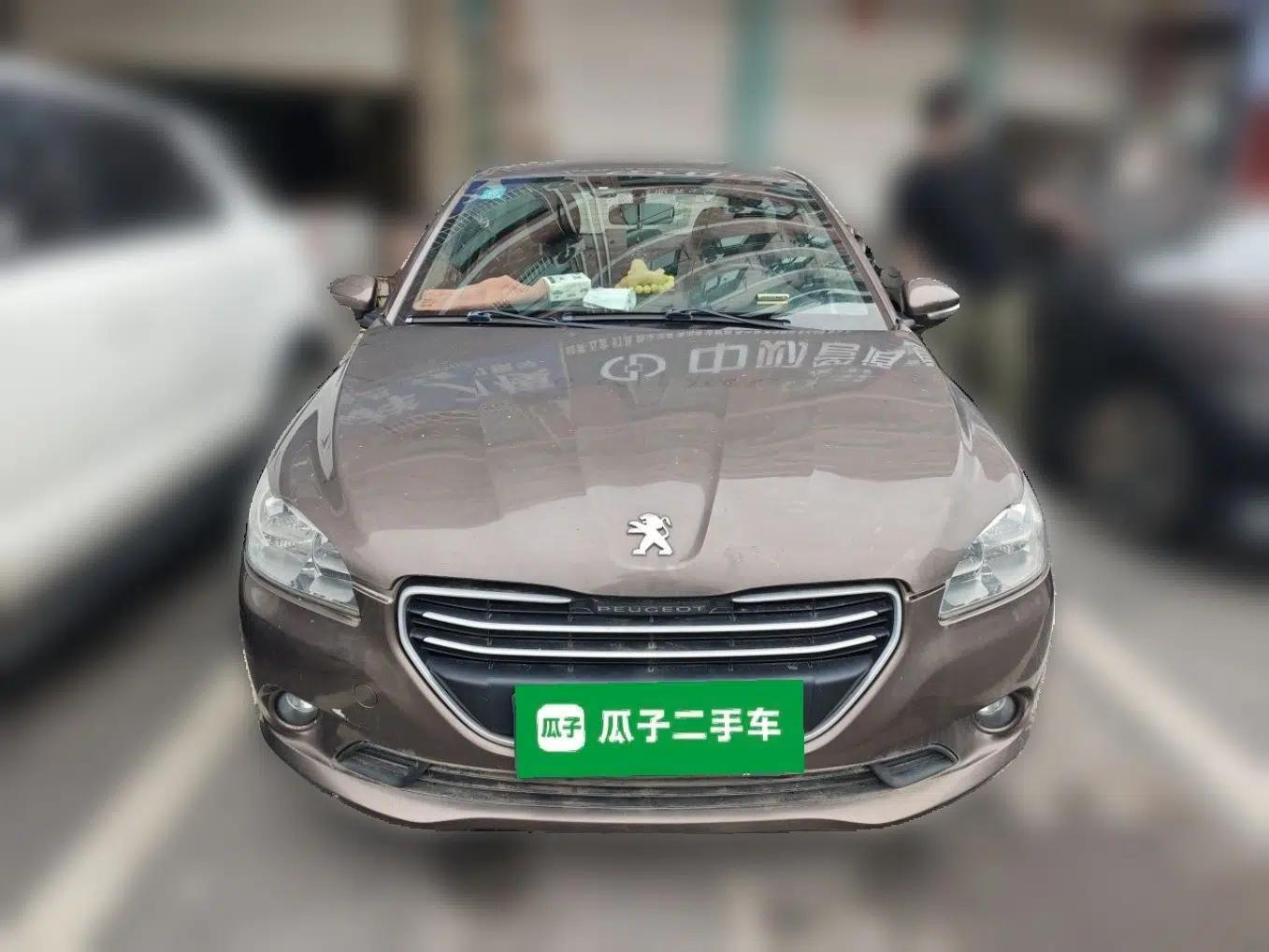 Peugeot 301 2016 1.6L Manual Comfort Edition — миниатюра 2
