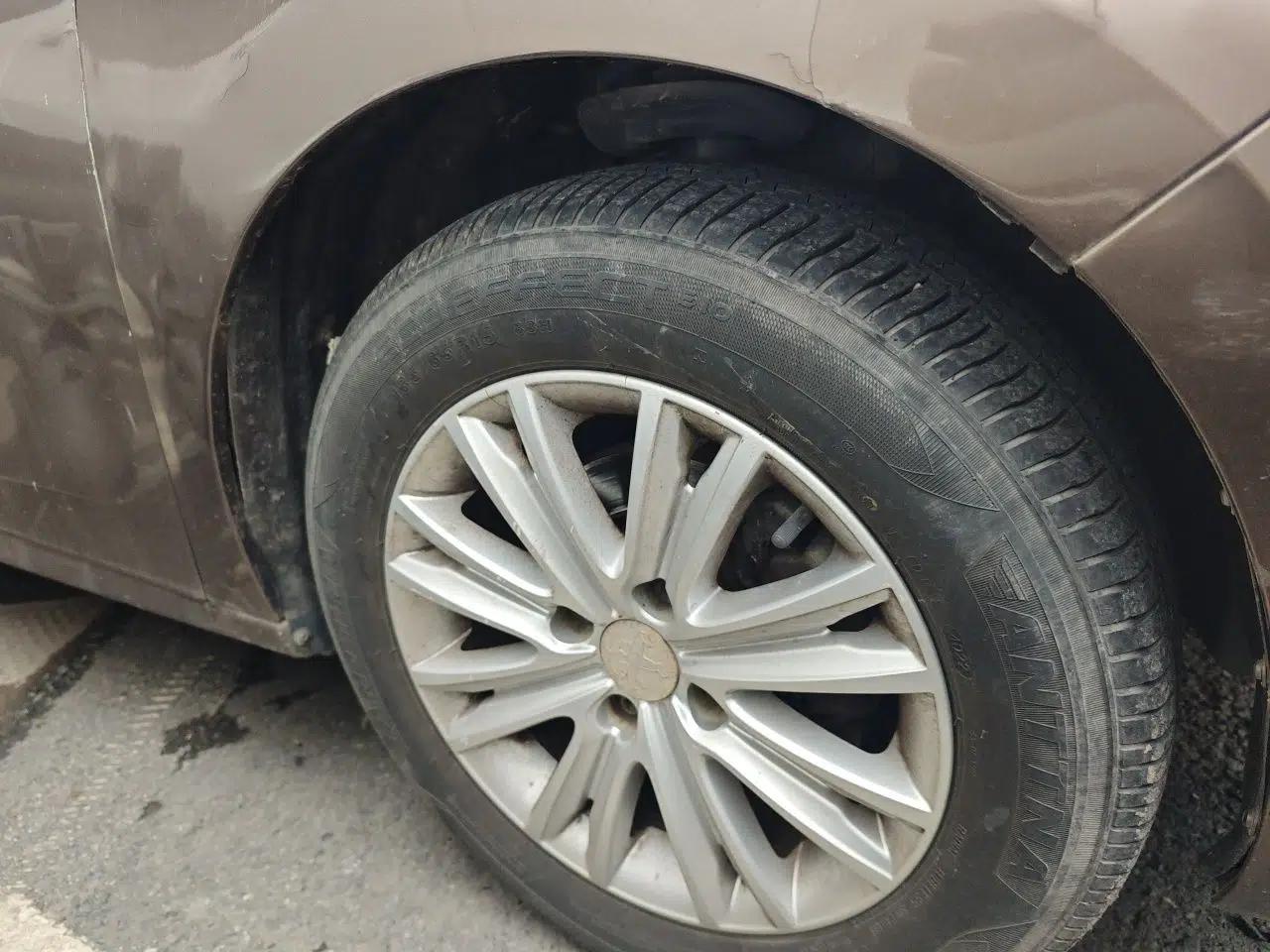 Peugeot 301 2016 1.6L Manual Comfort Edition — миниатюра 8