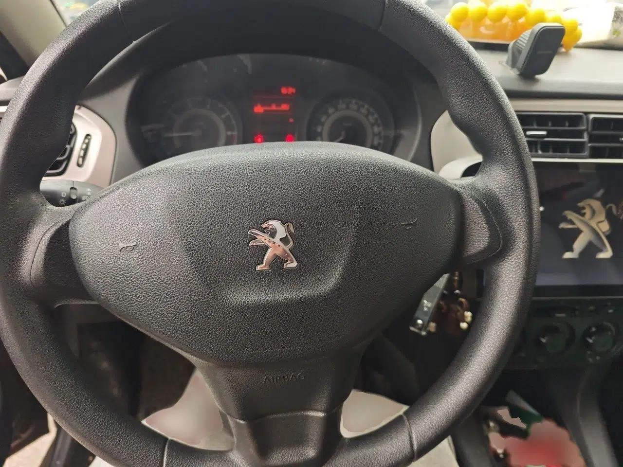 Peugeot 301 2016 1.6L Manual Comfort Edition — миниатюра 9