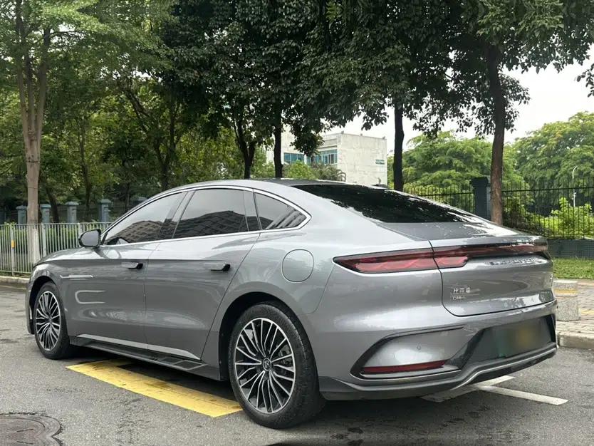 BYD Han 2022 DM-i 121KM Luxury Model — миниатюра 6