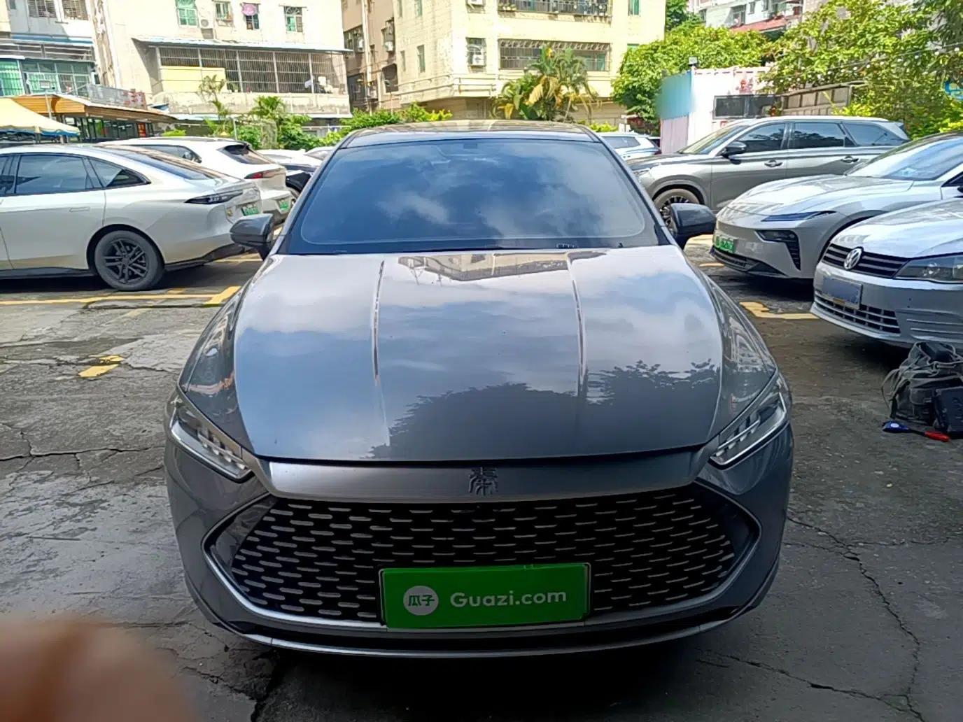 BYD Qin PLUS 2021 DM-i 55KM Flagship Model — миниатюра 2