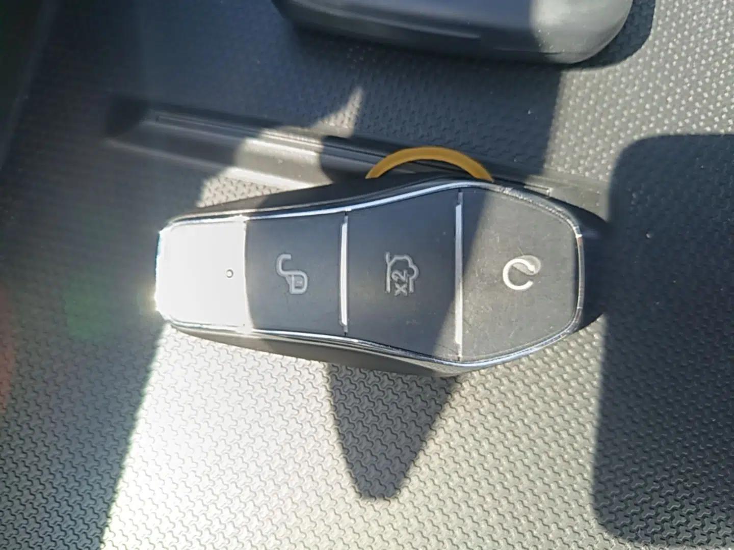 BYD Qin PLUS 2025 DM-i Smart Drive 55KM Leading Model — миниатюра 12