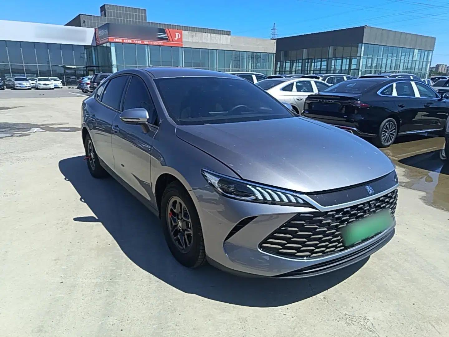 BYD Qin PLUS 2025 DM-i Smart Drive 55KM Leading Model — миниатюра 3