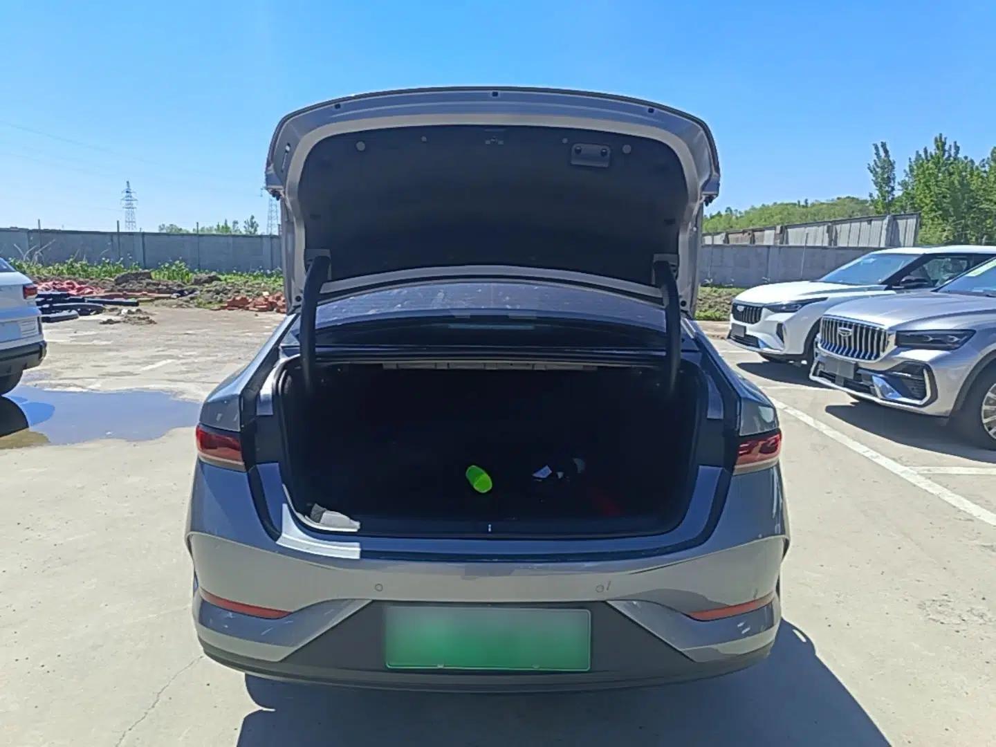 BYD Qin PLUS 2025 DM-i Smart Drive 55KM Leading Model — миниатюра 22