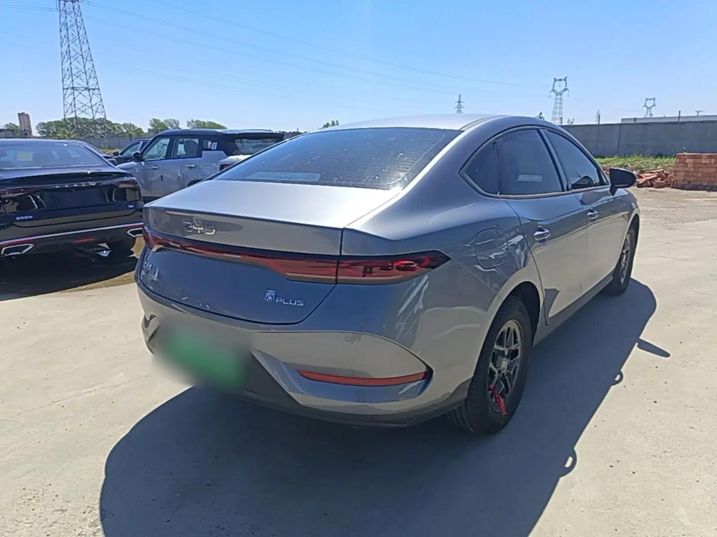 BYD Qin PLUS 2025 DM-i Smart Drive 55KM Leading Model — миниатюра 6