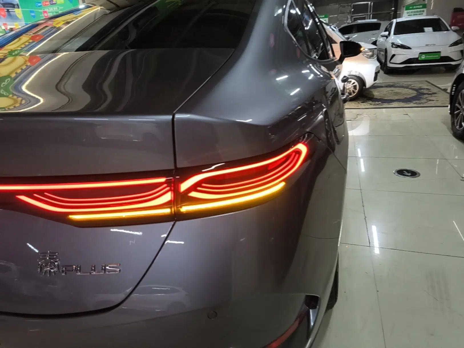 BYD Qin PLUS 2025 DM-i Smart Drive 55KM Leading Model — миниатюра 7