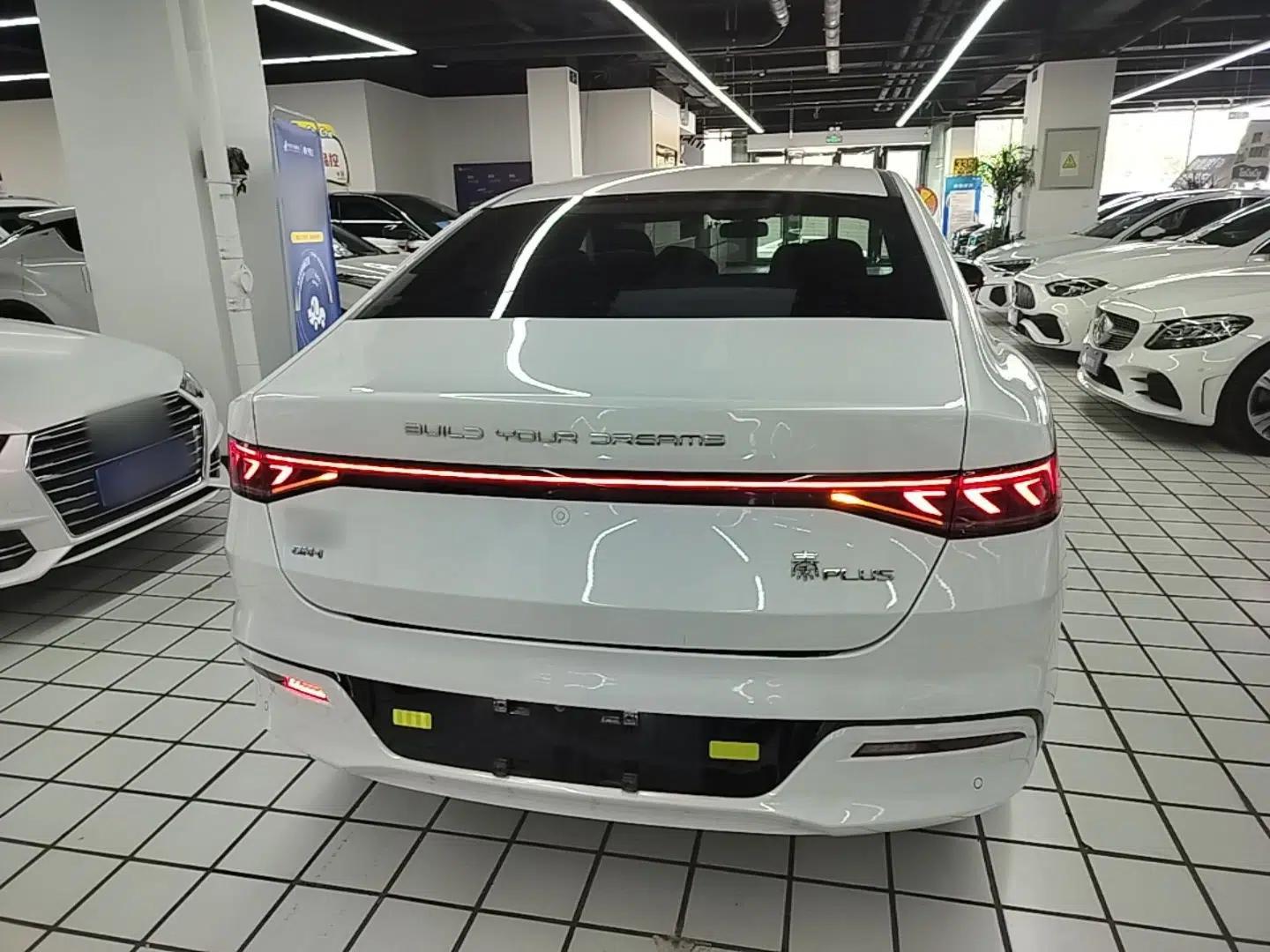 BYD Qin PLUS 2024 HONOR Edition DM-i 55KM Leading Model — миниатюра 5