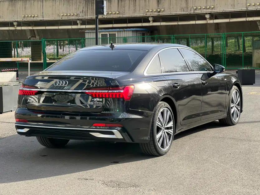 Audi A6L 2023 Revised Edition 45 TFSI quattro Prestige Dynamic Version — миниатюра 8
