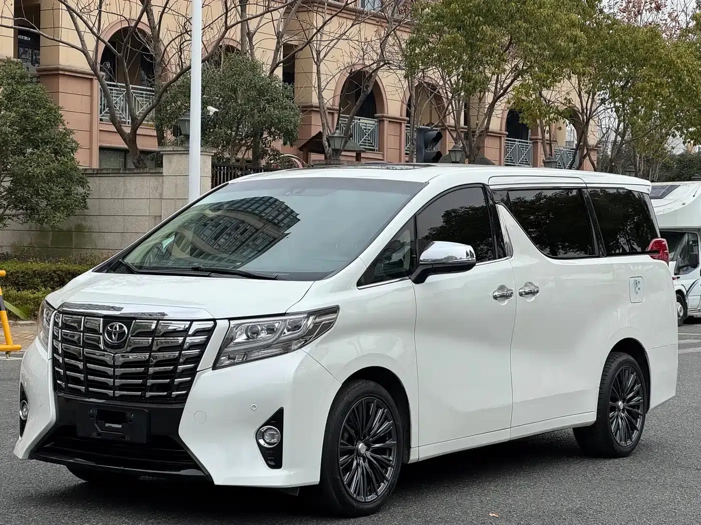 2018 Alphard 3.5L Premium Edition — миниатюра 3