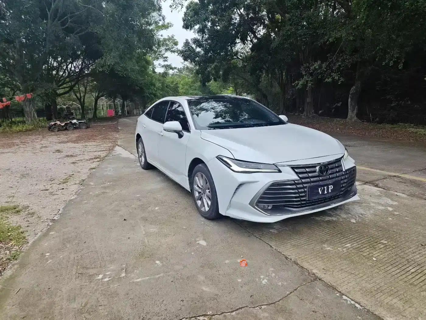 2024 Toyota Avalon 2.0L Premium Edition — миниатюра 3