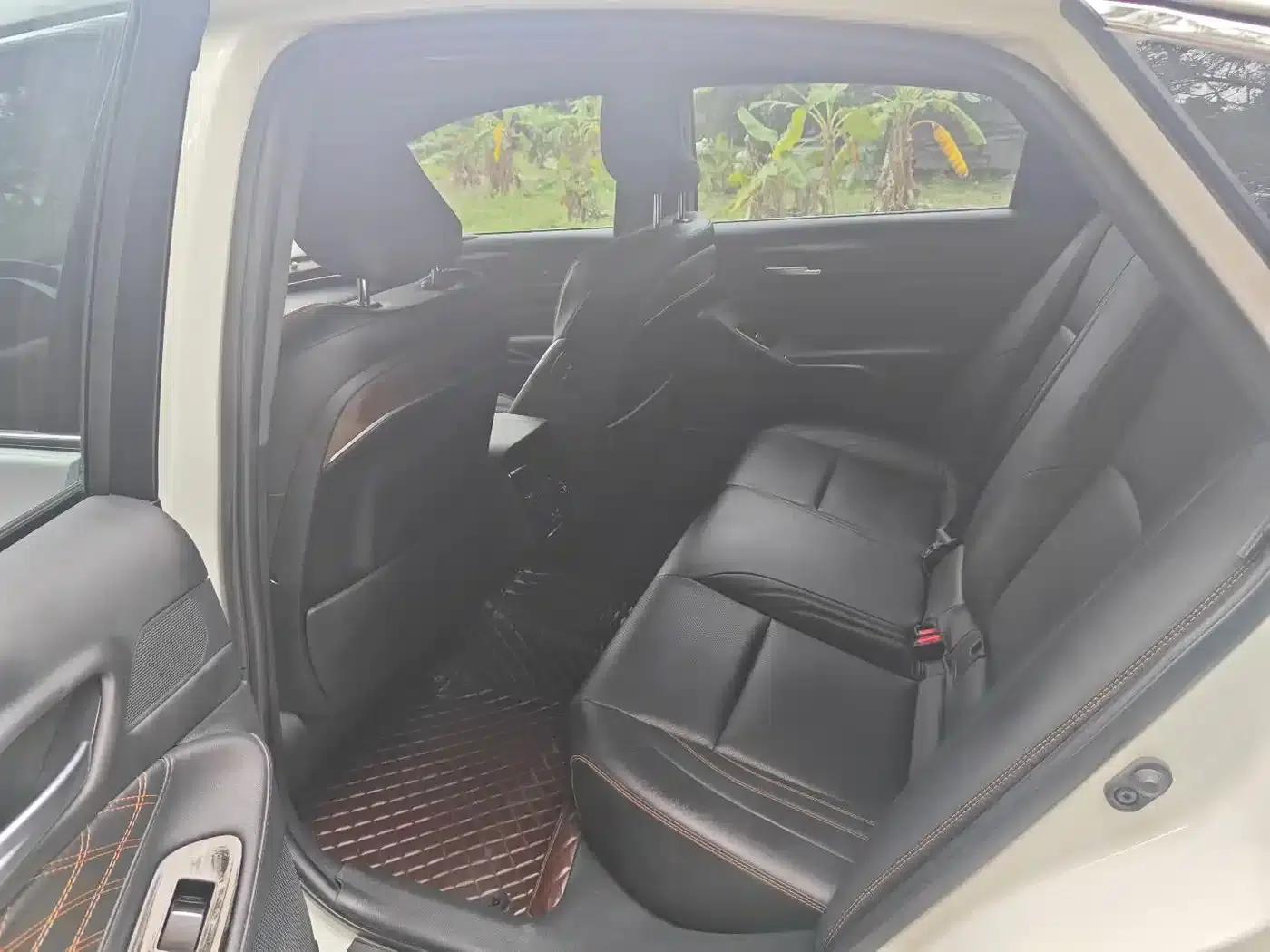 2024 Toyota Avalon 2.0L Premium Edition — миниатюра 5