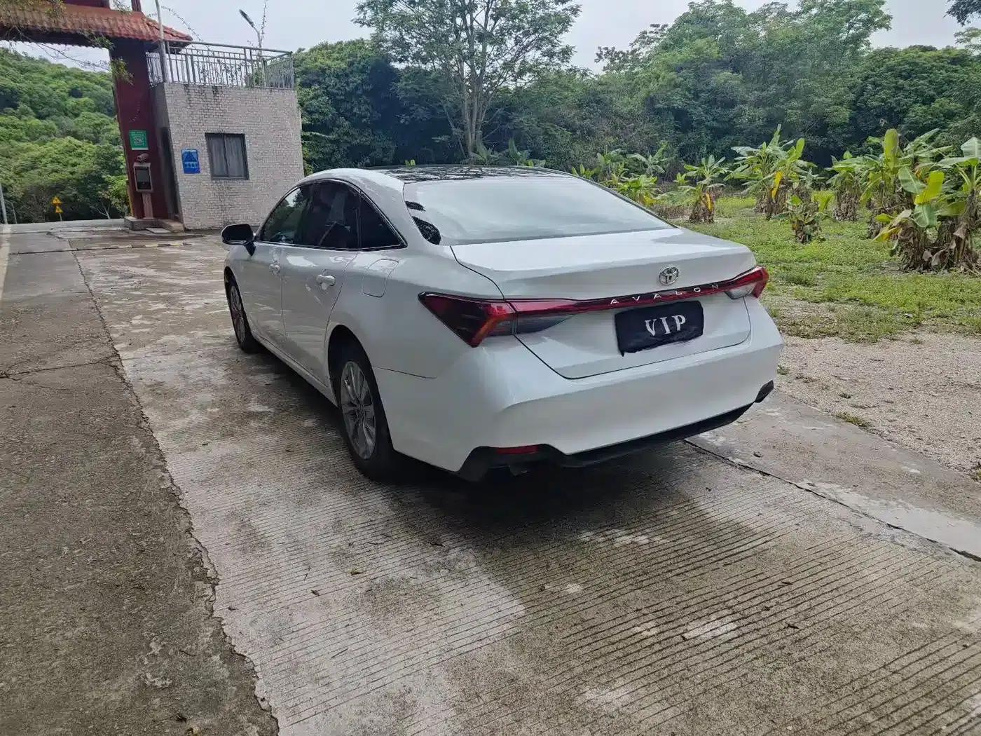 2024 Toyota Avalon 2.0L Premium Edition — миниатюра 7