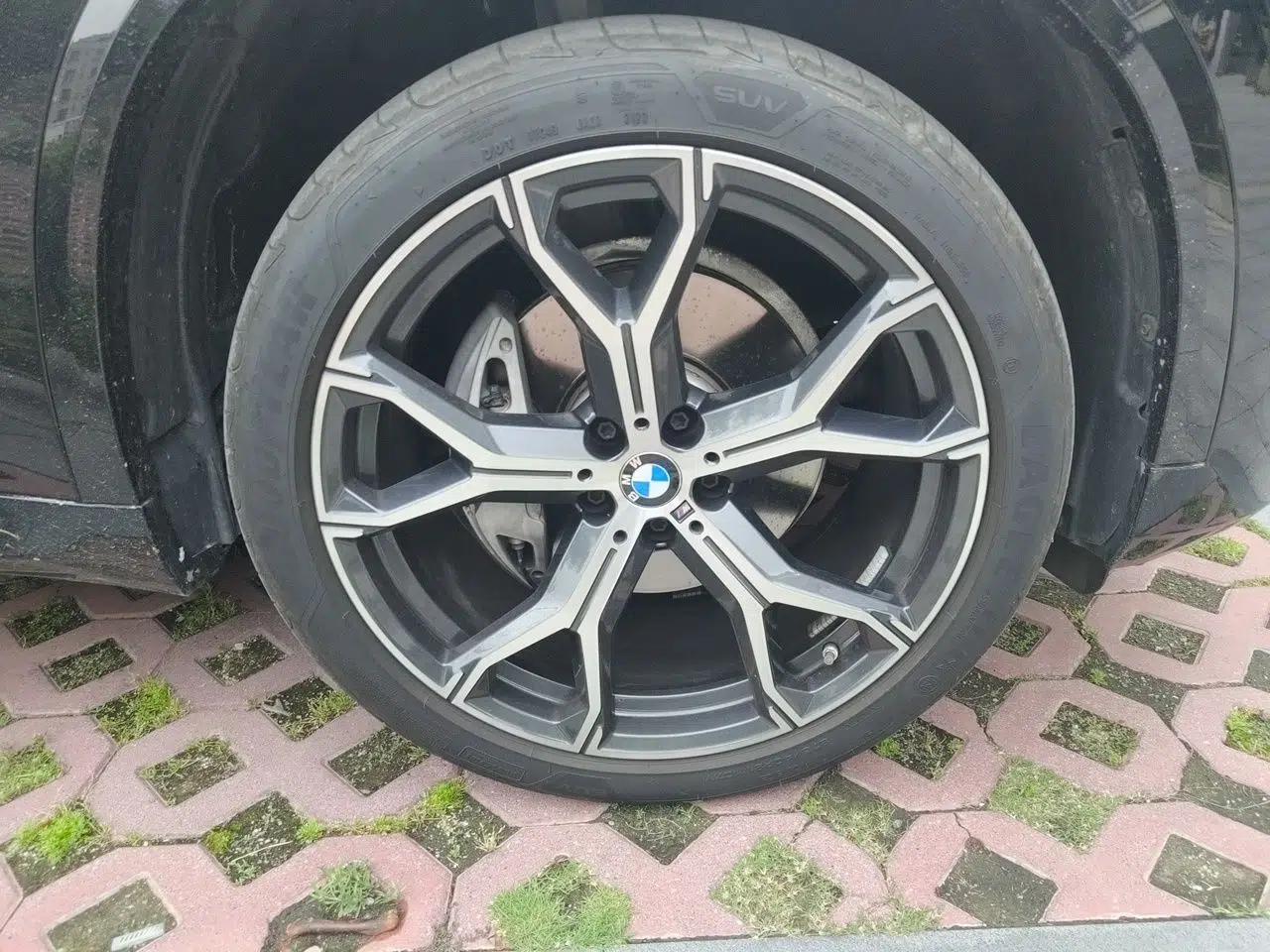 BMW X5 2022 Restyled xDrive 40Li M Sport Package — миниатюра 8