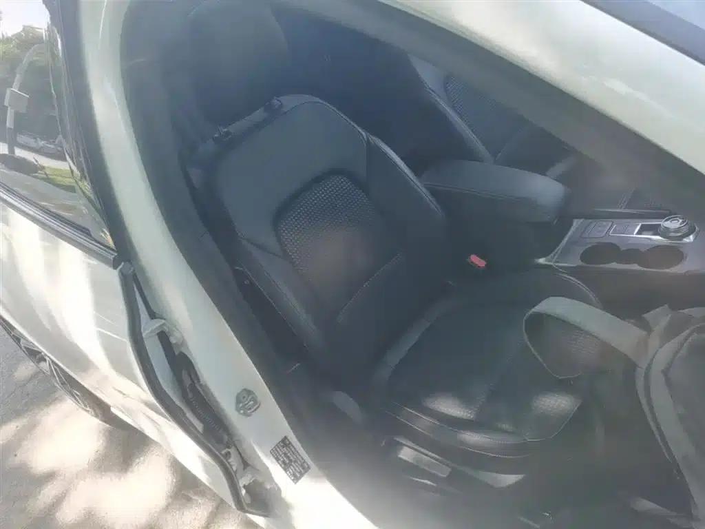 2021 Ford Focus Hatchback EcoBoost 180 Automatic ST Line — миниатюра 25