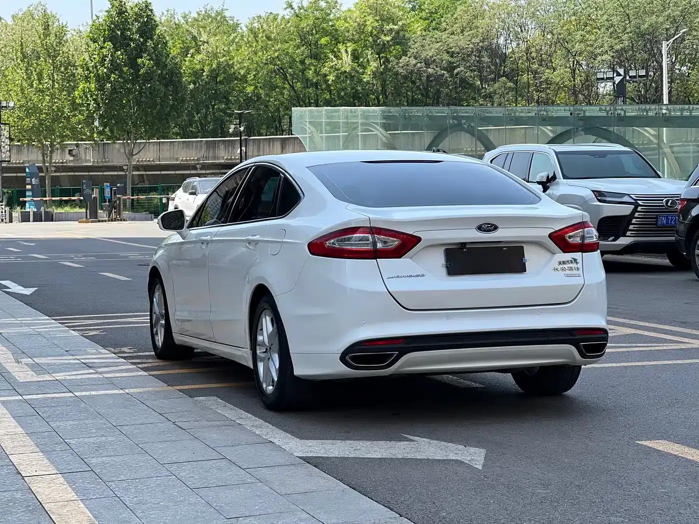 2013 Ford Mondeo 1.5L GTDi180 Fashion Edition — миниатюра 6