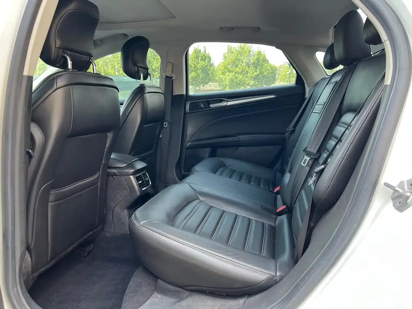2013 Ford Mondeo 1.5L GTDi180 Fashion Edition — миниатюра 9