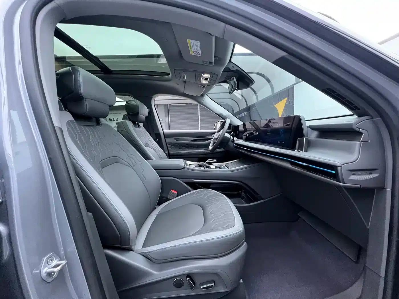 2023 Ford Edge L 2.0T EcoBoost 2WD 7-Seat Luxury — миниатюра 9